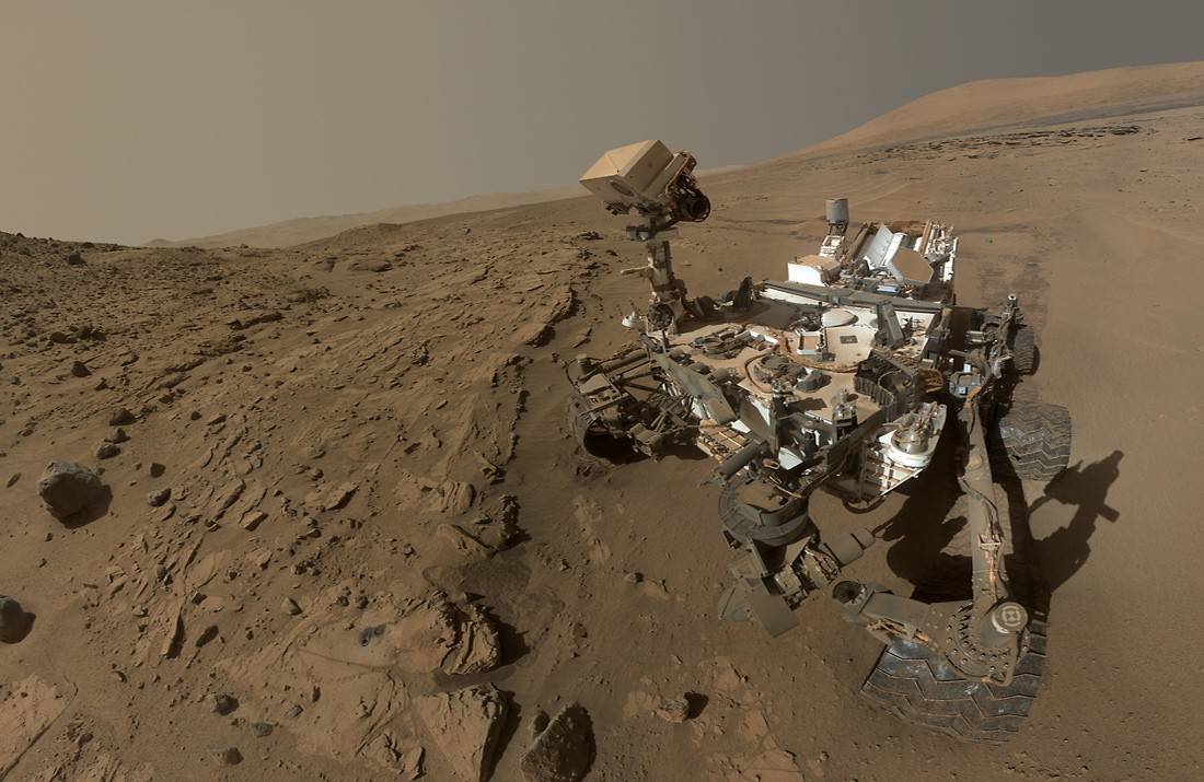 Селфи Кьюриосити на Марсе – черта современности