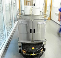 В новой больнице в Англии робокары осуществляют доставку еды