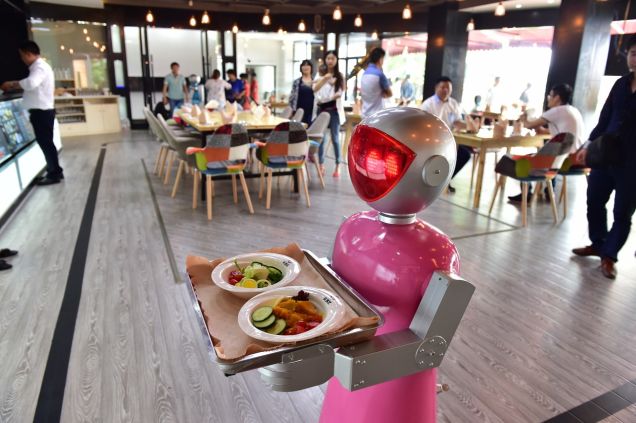 Китайские рестораны с роботами – угроза для национальной безопасности США?