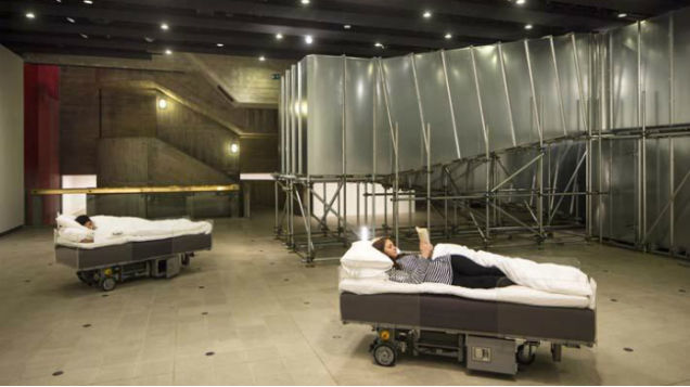 Ровинг – роботизированная кровать – лучший способ, чтобы ездить на работу, в то время как вы спите!