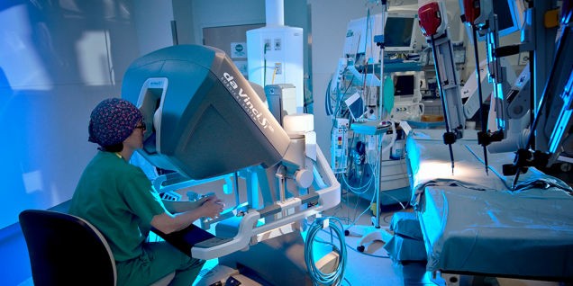 Начиная с 2000 года, роботизированная хирургия в США повлекла за собой 144 летальных исхода